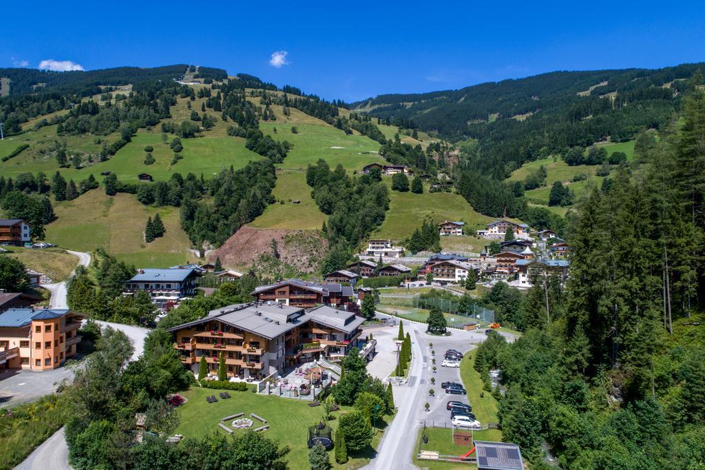 Hotel Interstar Saalbach-Hinterglemm Exterior photo